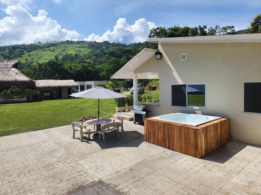 Villeta Casa De Campo Caracoli Spa Eksteriør billede