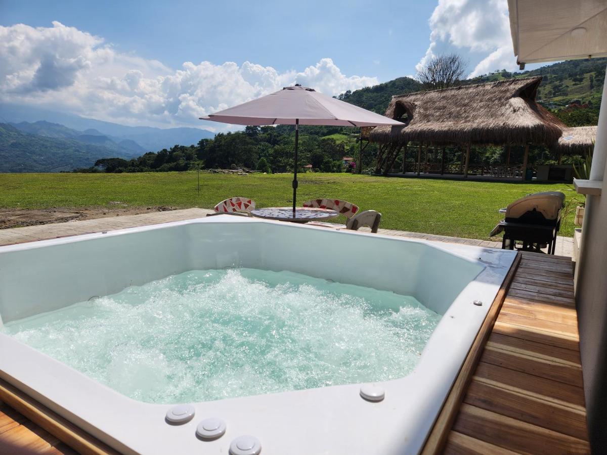 Villeta Casa De Campo Caracoli Spa Eksteriør billede